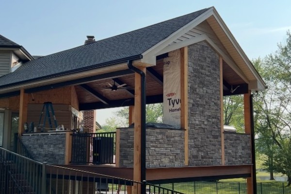 Large deck O’Fallon MO